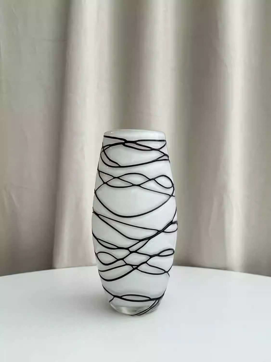 White Cased Art Glass Vase with Applied Black Freeform Pattern – Polished Finish